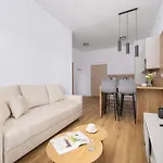 Słoneczna Z Parkingiem W Katowicach By Renters Apartament