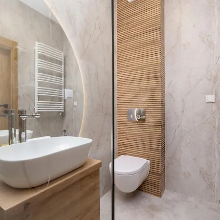 Apartman Sloneczna Z Parkingiem W Katowicach By Renters *