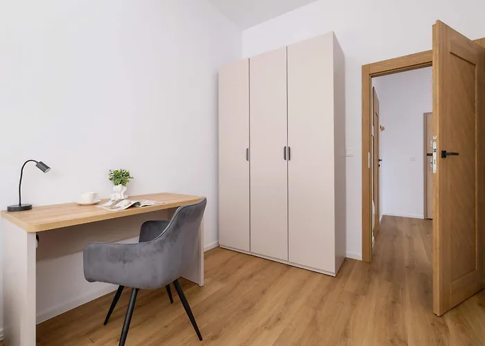 Sloneczna Z Parkingiem W Katowicach By Renters *